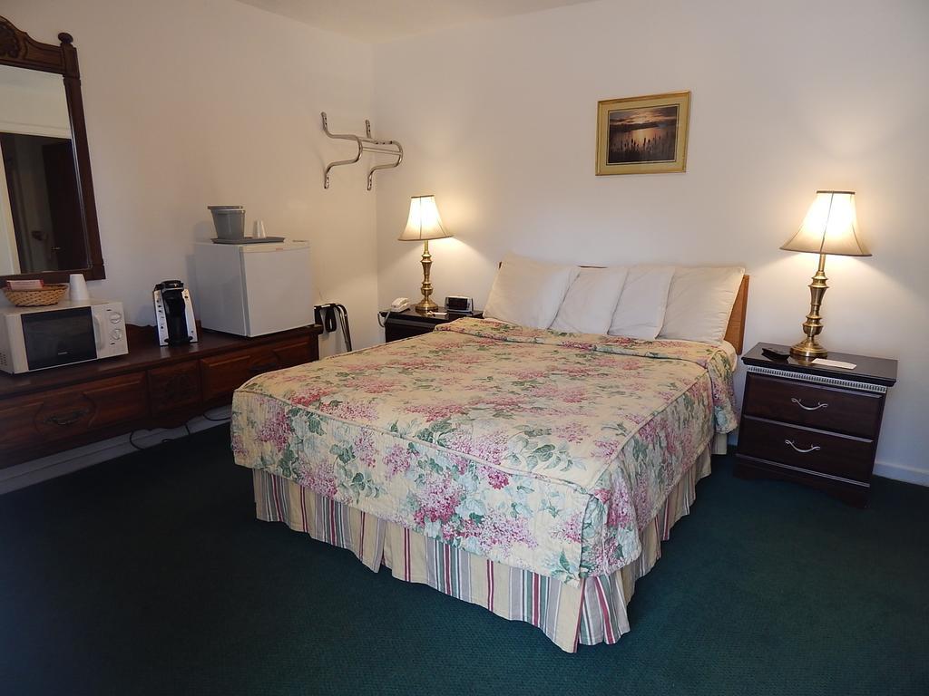 Acadia Sunrise Motel Trenton Quarto foto