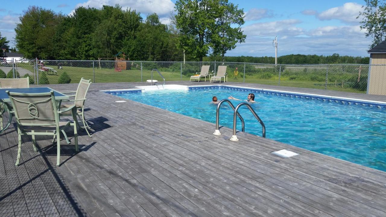 Acadia Sunrise Motel Trenton Exterior foto